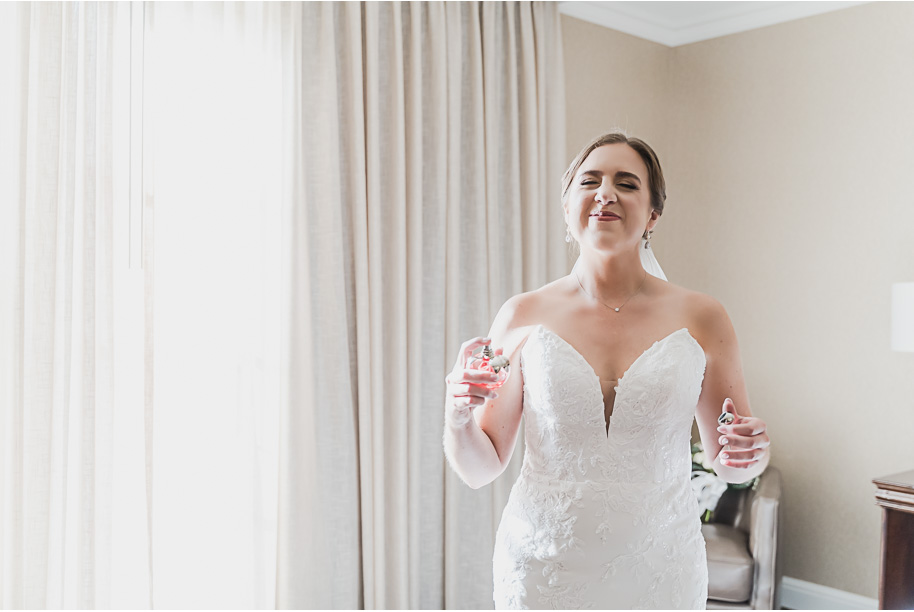 A romantic late summer intimate wedding at the Royal Park Hotel in Rochester, Michigan provided by top-rated Rochester wedding photograher Kari Dawson and her team.