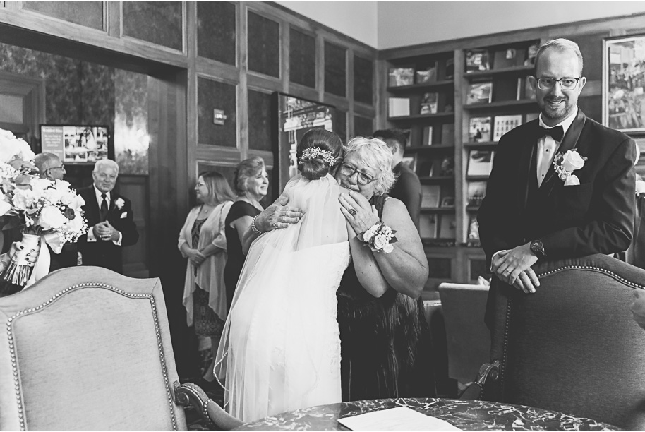 A romantic late summer intimate wedding at the Royal Park Hotel in Rochester, Michigan provided by top-rated Rochester wedding photograher Kari Dawson and her team.