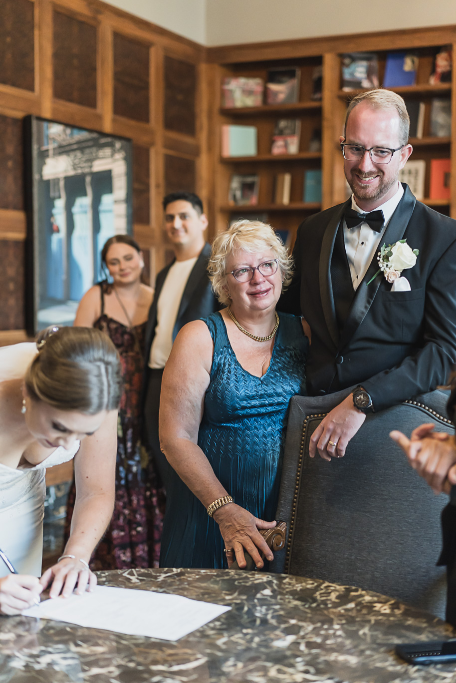 A romantic late summer intimate wedding at the Royal Park Hotel in Rochester, Michigan provided by top-rated Rochester wedding photograher Kari Dawson and her team.