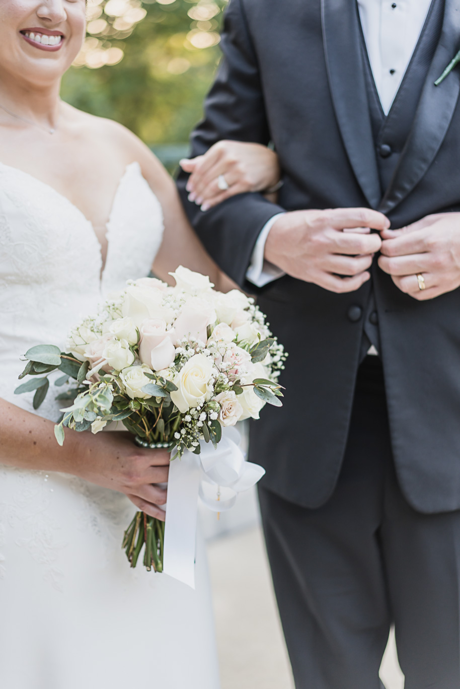 A romantic late summer intimate wedding at the Royal Park Hotel in Rochester, Michigan provided by top-rated Rochester wedding photograher Kari Dawson and her team.