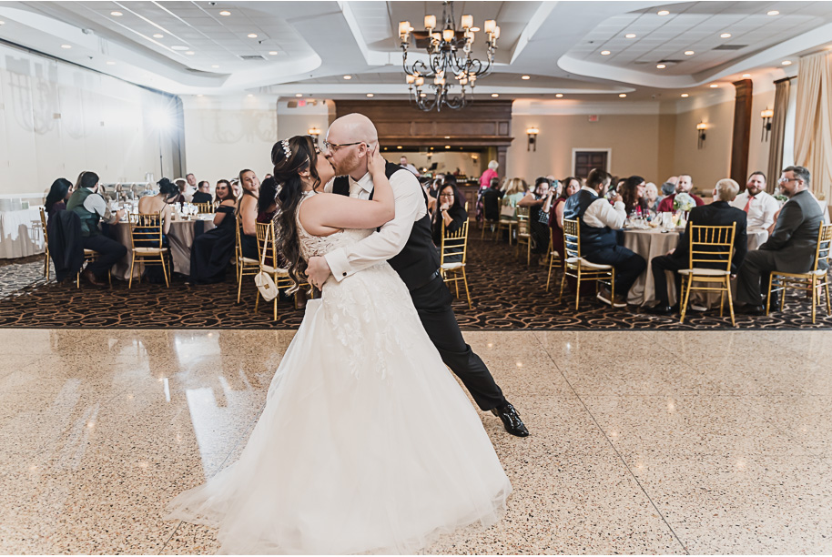 A classic navy and black summer San Marino Club wedding in Sterling Heights provided by top-rated Detroit wedding photographer Kari Dawson.