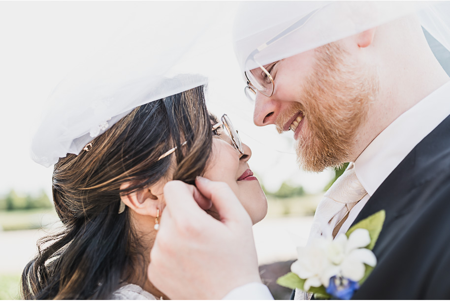 A classic navy and black summer San Marino Club wedding in Sterling Heights provided by top-rated Detroit wedding photographer Kari Dawson.