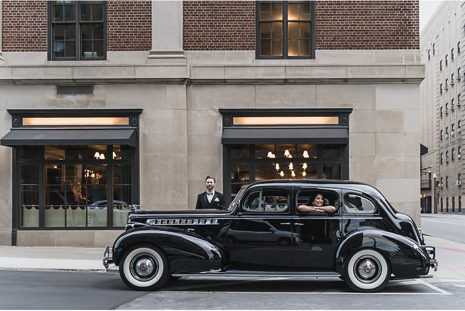 A romantic fall Colony Club wedding in Detroit, MI provided by Kari Dawson, top-rated Detroit wedding photographer and her team.