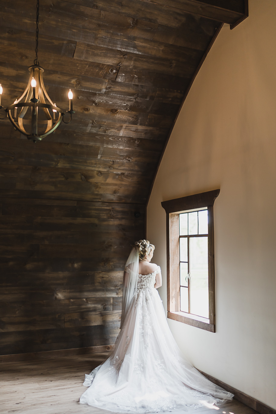 Dusty rose and navy wedding at Tobacco Ranch with sunset portraits and emotional ceremony