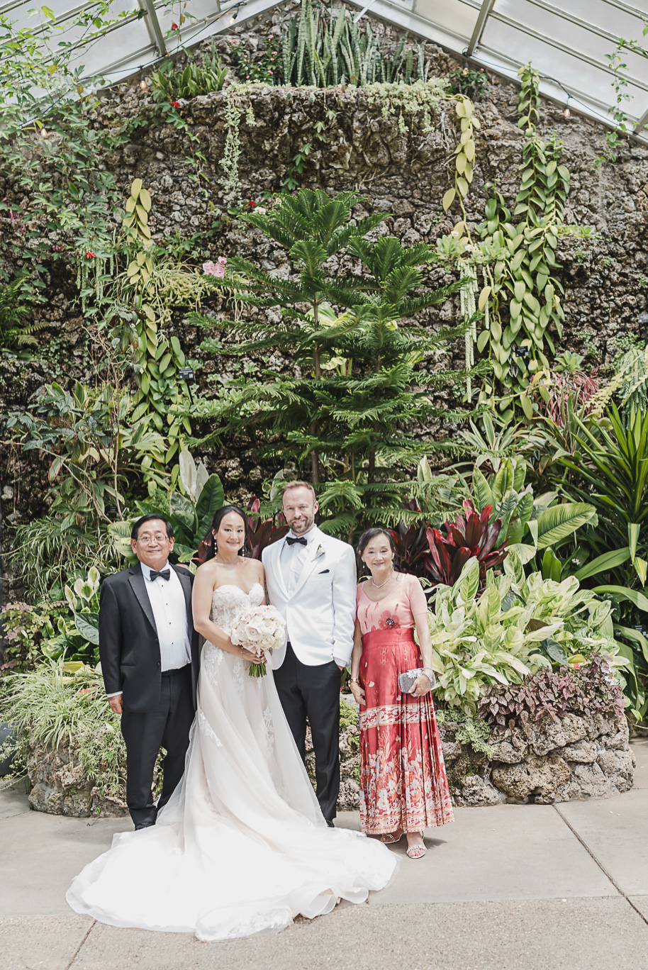 A classic black tie dusty blue and black Detroit Yacht Club wedding steeped in tradition, family heirlooms, hydrangaes, and happy tears by Kari Dawson, top rated Detroit wedding photographer, and her team. 