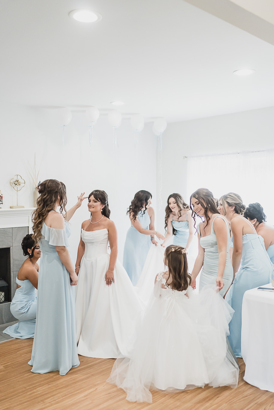 A romantic and elegant Petruzzello wedding in Rochester, Michigan provided by Kari Dawson, top-rated Rochester wedding photographer, and her team. 