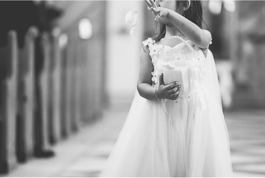 A romantic and elegant Petruzzello wedding in Rochester, Michigan provided by Kari Dawson, top-rated Rochester wedding photographer, and her team. 