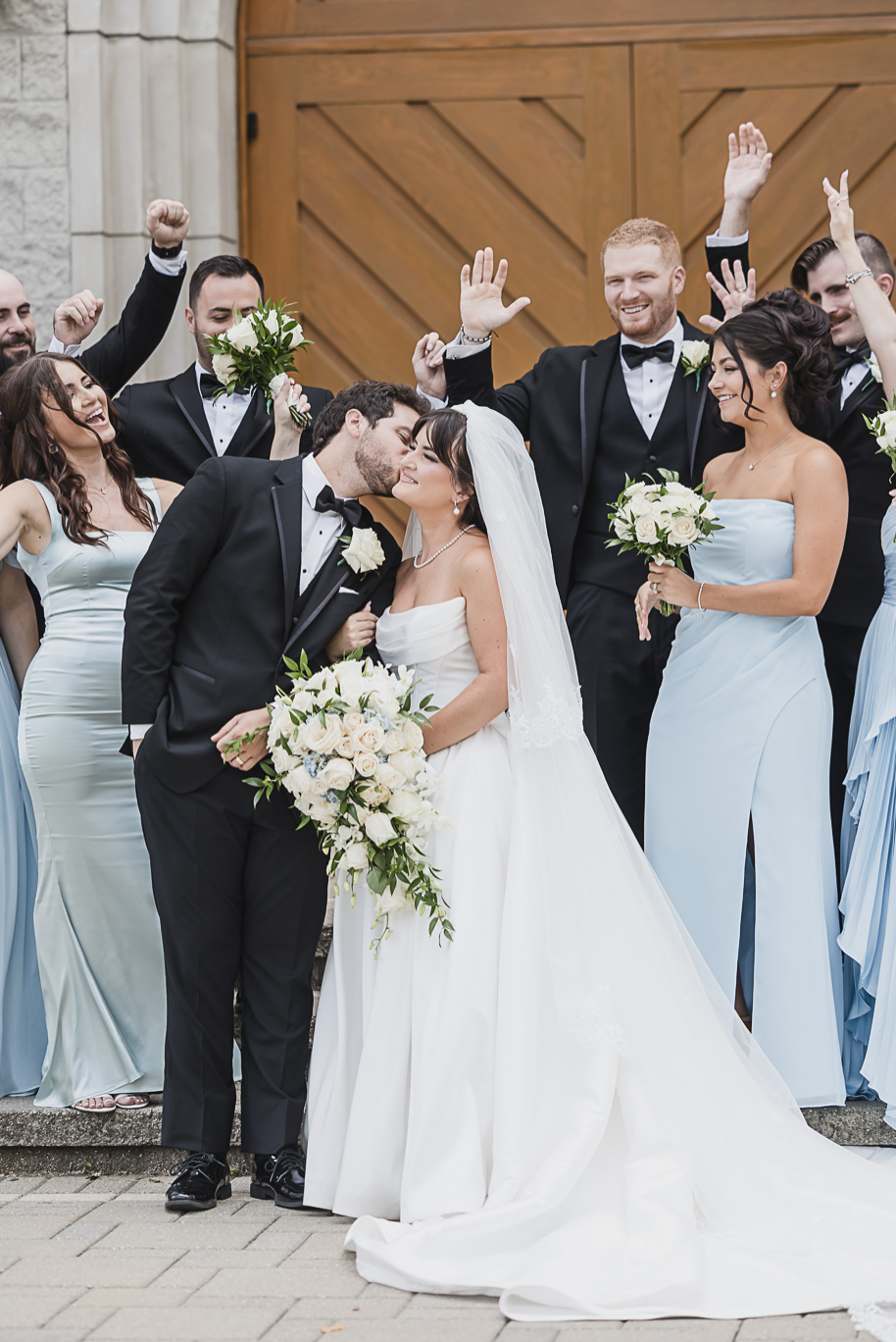 A romantic and elegant Petruzzello wedding in Rochester, Michigan provided by Kari Dawson, top-rated Rochester wedding photographer, and her team. 