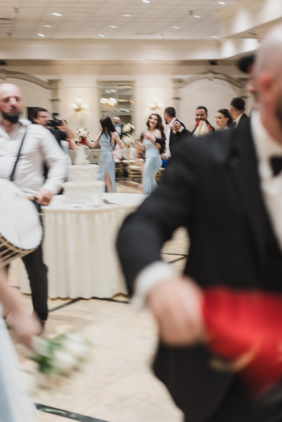 A romantic and elegant Petruzzello wedding in Rochester, Michigan provided by Kari Dawson, top-rated Rochester wedding photographer, and her team. 