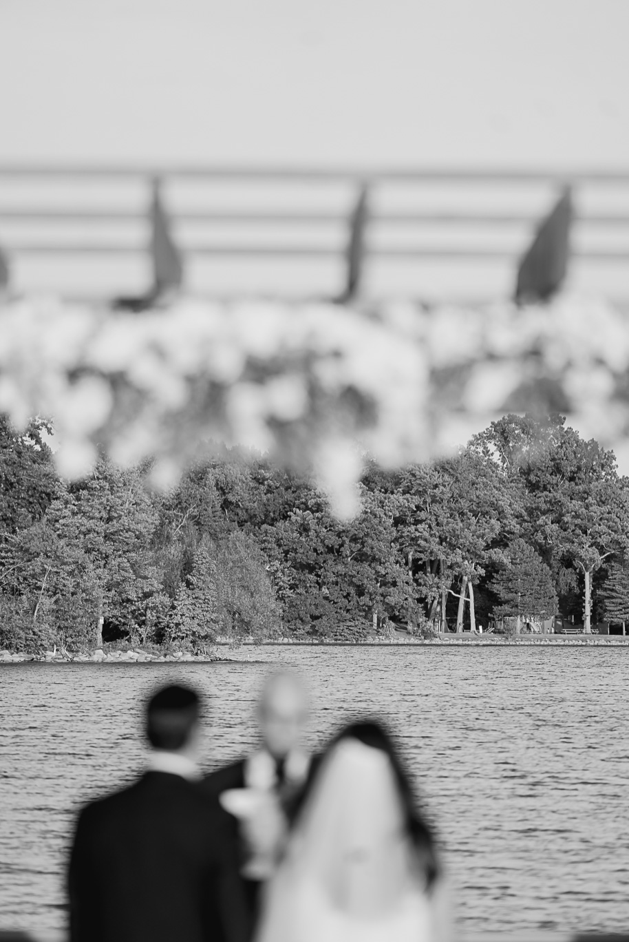 A jewish Bay Pointe Golf Club wedding on Middle Straights Lake provided by top-rated Detroit wedding photographer Kari Dawson + Co.