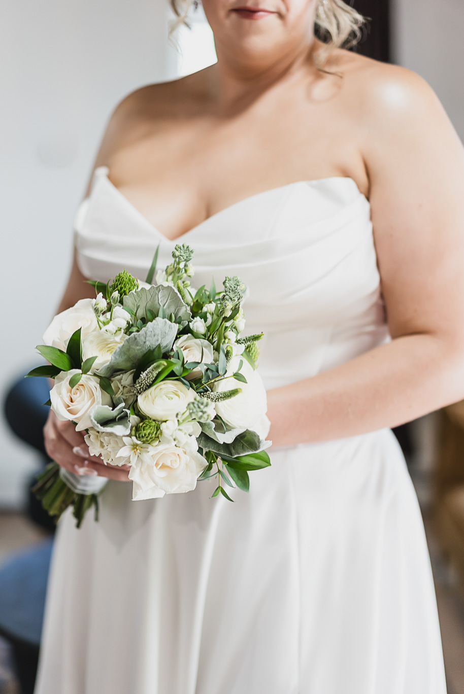 An emerald and gold fall interracial Castle Farms wedding in Charlevoix Northern Michigan by top-rated Northern Michigan wedding photography team Kari Dawson + Co.