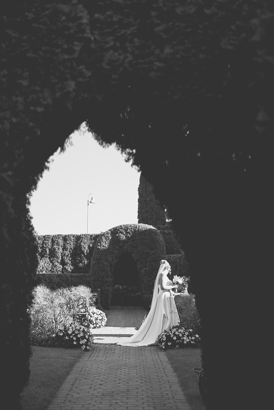 An emerald and gold fall interracial Castle Farms wedding in Charlevoix Northern Michigan by top-rated Northern Michigan wedding photography team Kari Dawson + Co.