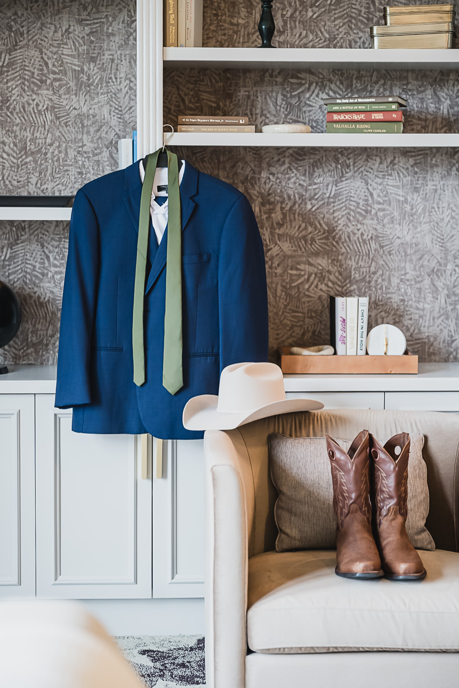 A fall Royal Park wedding in Rochester, Michigan with olive, sage, navy, and gold details captured by top-rated photographer Kari Dawson + Co.