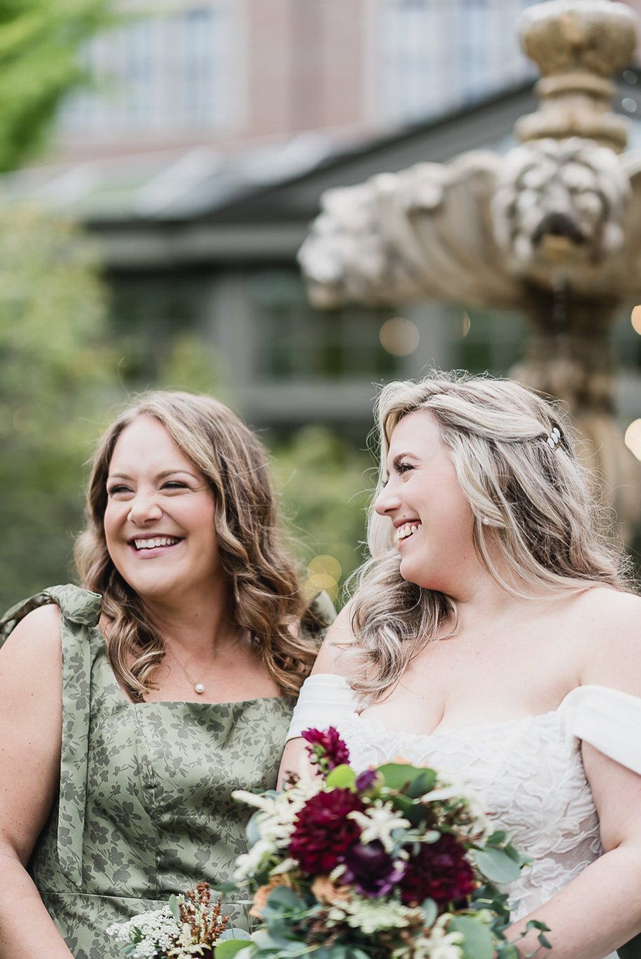 A fall Royal Park wedding in Rochester, Michigan with olive, sage, navy, and gold details captured by top-rated photographer Kari Dawson + Co.