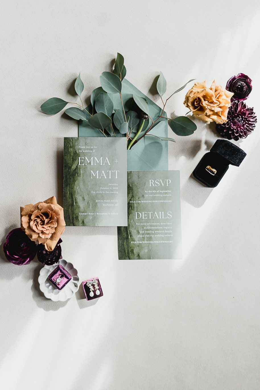 A fall Royal Park wedding in Rochester, Michigan with olive, sage, navy, and gold details captured by top-rated photographer Kari Dawson + Co.
