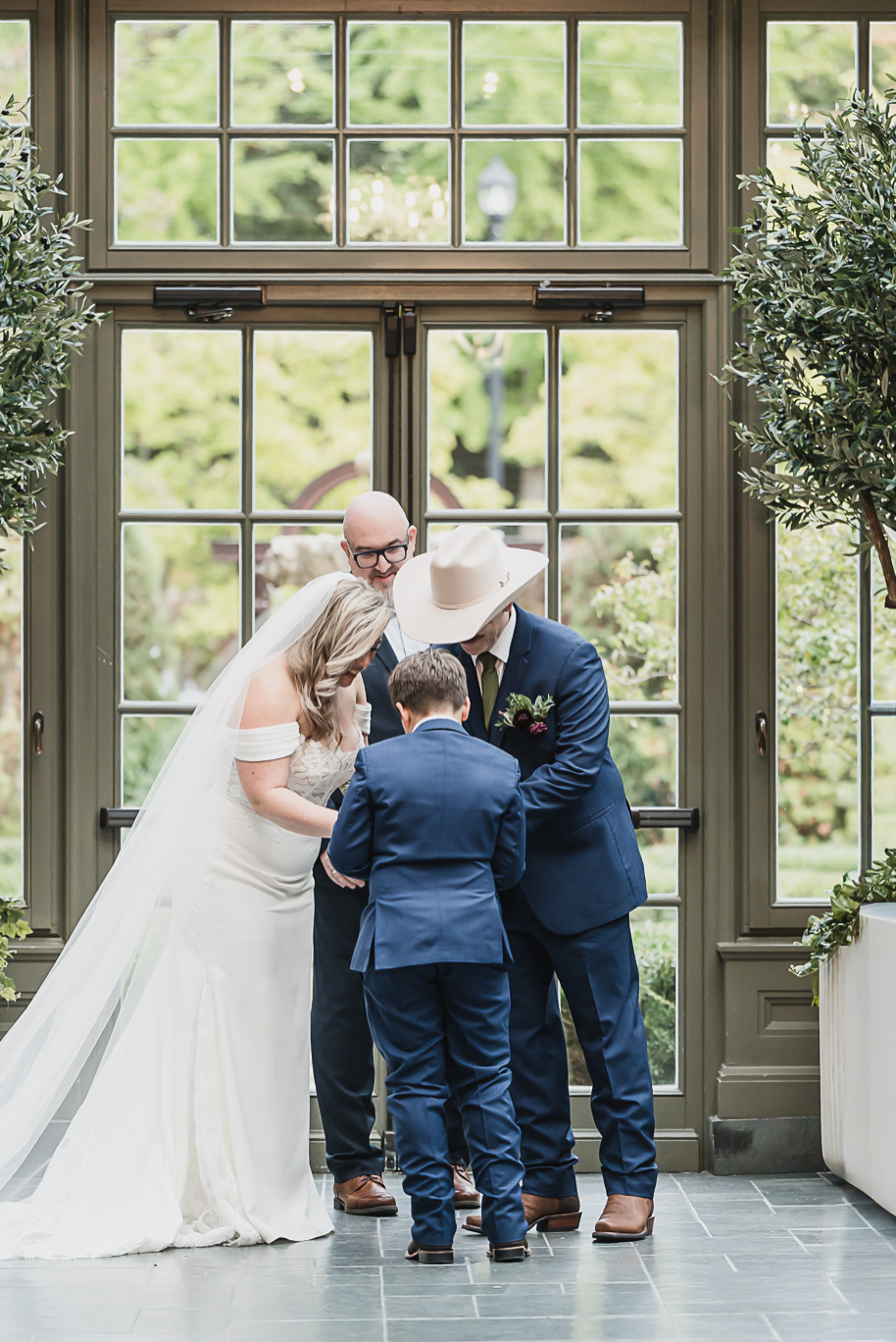 Texas-meets-Michigan fall wedding at the Royal Park Hotel with olive, navy, and gold design elements documented by Kari Dawson + Co.