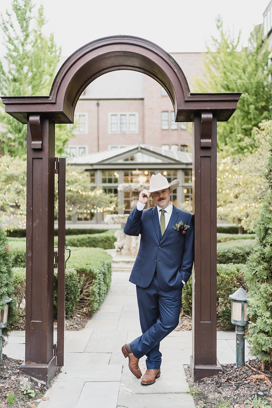 Texas-meets-Michigan fall wedding at the Royal Park Hotel with olive, navy, and gold design elements documented by Kari Dawson + Co.