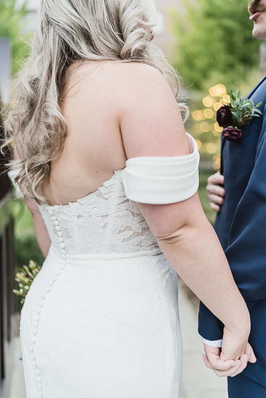 Texas-meets-Michigan fall wedding at the Royal Park Hotel with olive, navy, and gold design elements documented by Kari Dawson + Co.