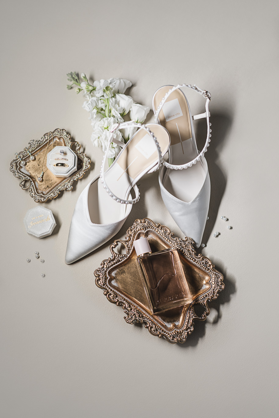 A romantic black and champagne black tie fall Macedonian Lovett Hall wedding documented by Kari Dawson and Co 