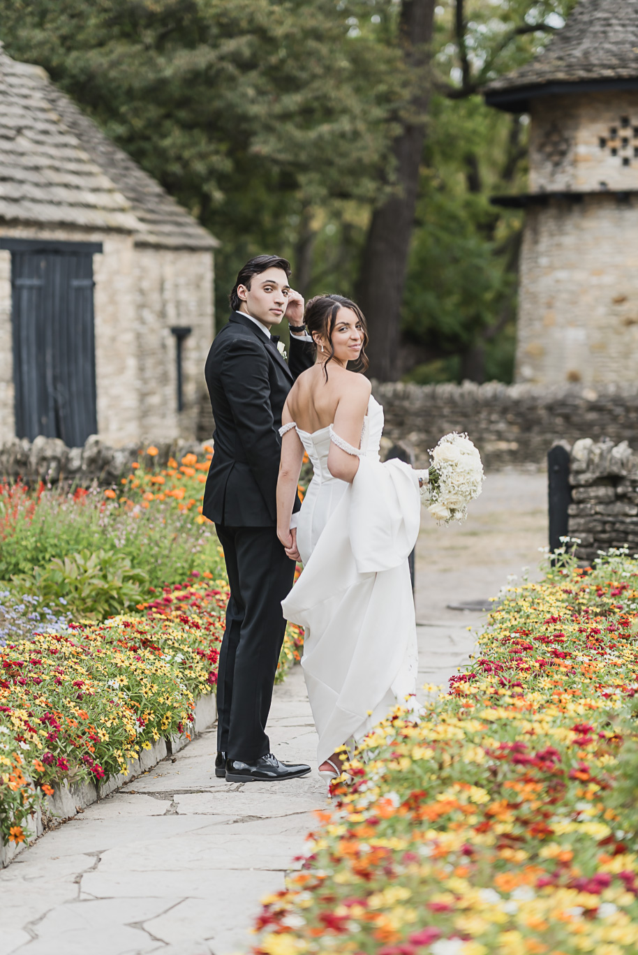 A romantic black and champagne black tie fall Macedonian Lovett Hall wedding documented by Kari Dawson and Co 