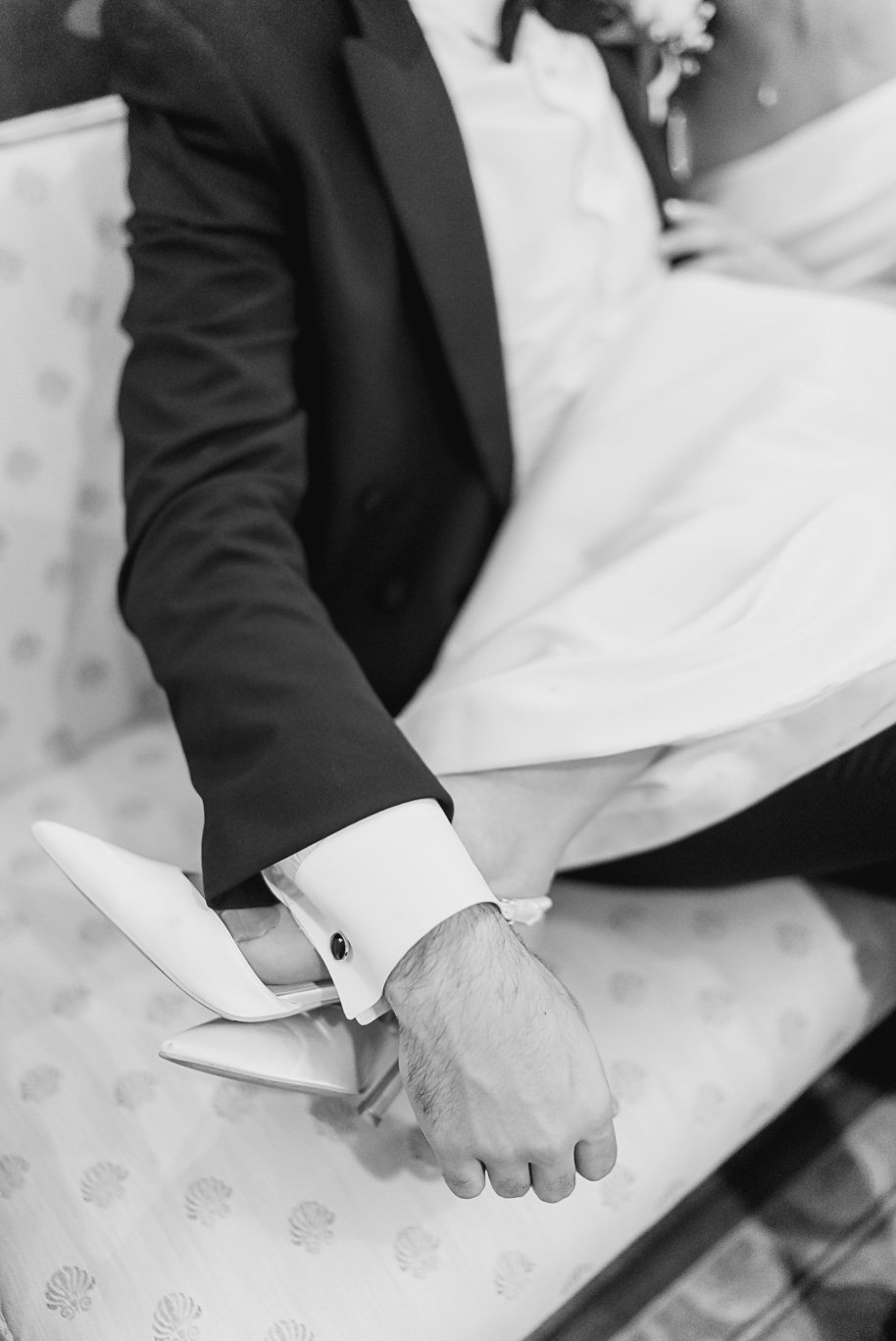 A romantic black and champagne black tie fall Macedonian Lovett Hall wedding documented by Kari Dawson and Co 