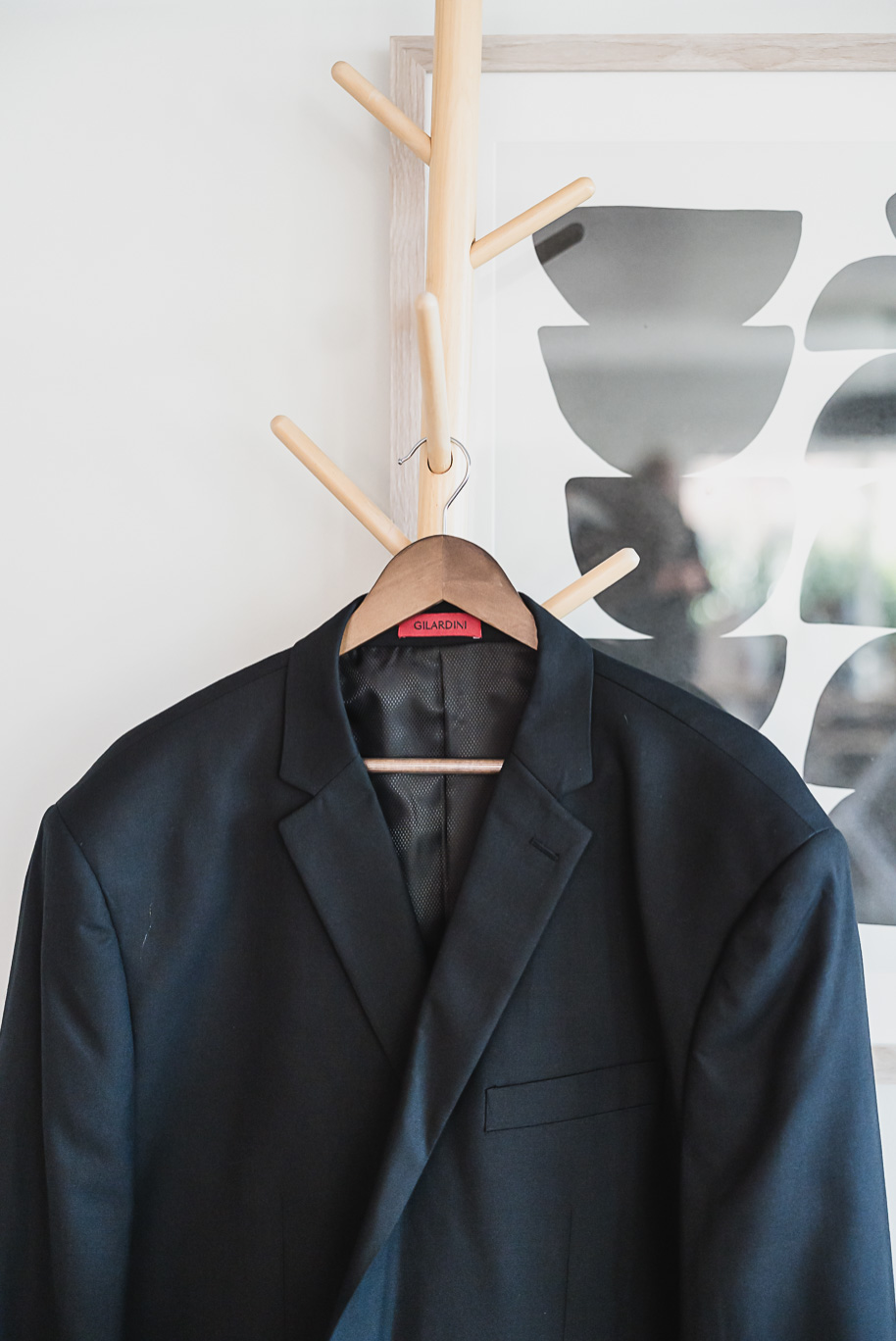 A fall Bay Pointe Woods wedding in Shelbyville, Michigan, featuring white and sage details, black-tie elegance, and heartfelt family legacy. Photographed by Kari Dawson + Co.
