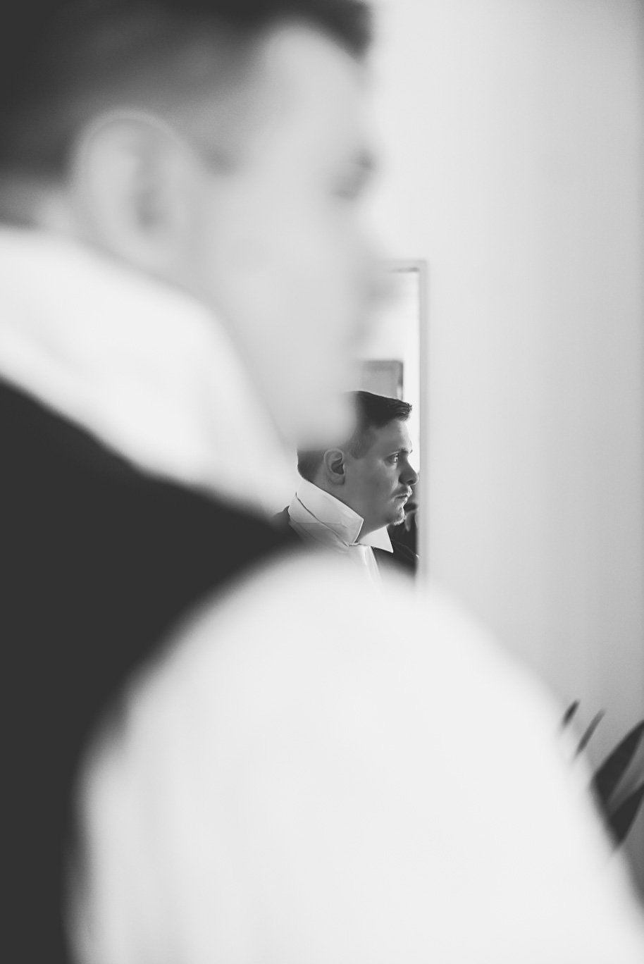 A fall Bay Pointe Woods wedding in Shelbyville, Michigan, featuring white and sage details, black-tie elegance, and heartfelt family legacy. Photographed by Kari Dawson + Co.
